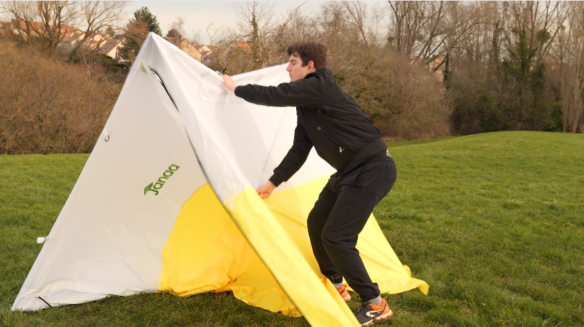 Capture d'écran 2024-01-30 043514 Tente de Chantier JAX3 Pro : La Tente de Travail à Déploiement Rapide (60s)